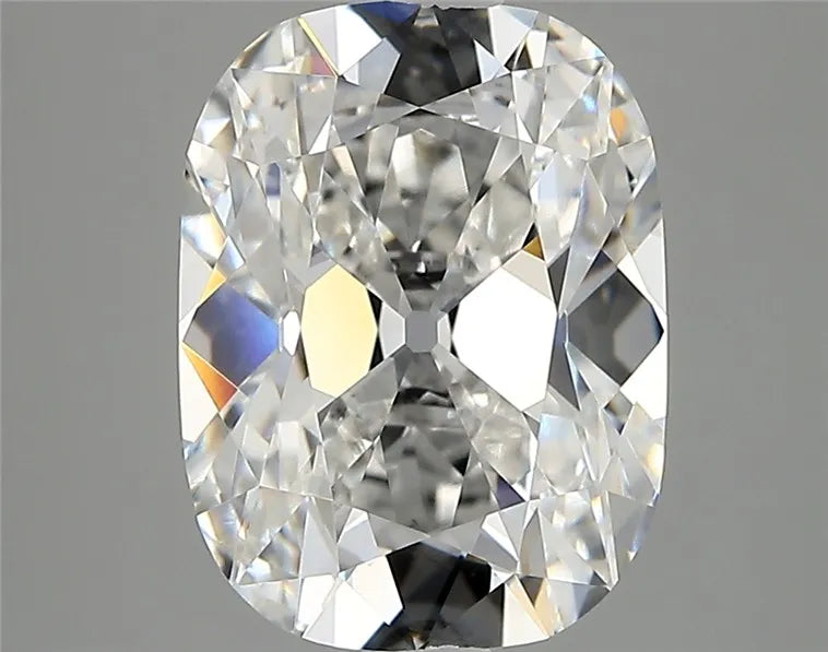 3.85ct Cushion modified Lab Grown Diamond (Colour E, Clarity VVS2, IGI Certified)