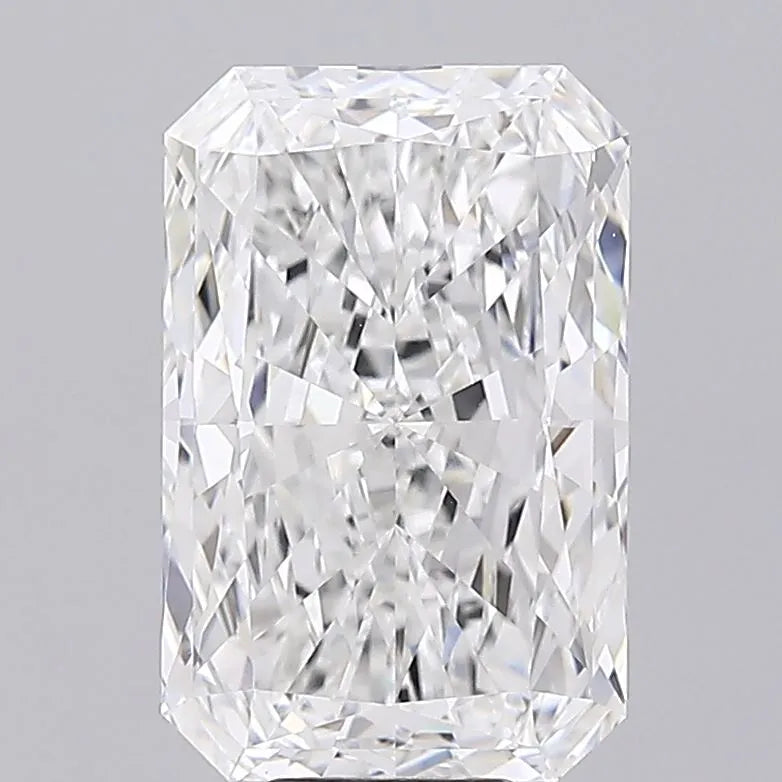 3.86ct Radiant Lab Grown Diamond (Colour E, Clarity VS1, IGI Certified)
