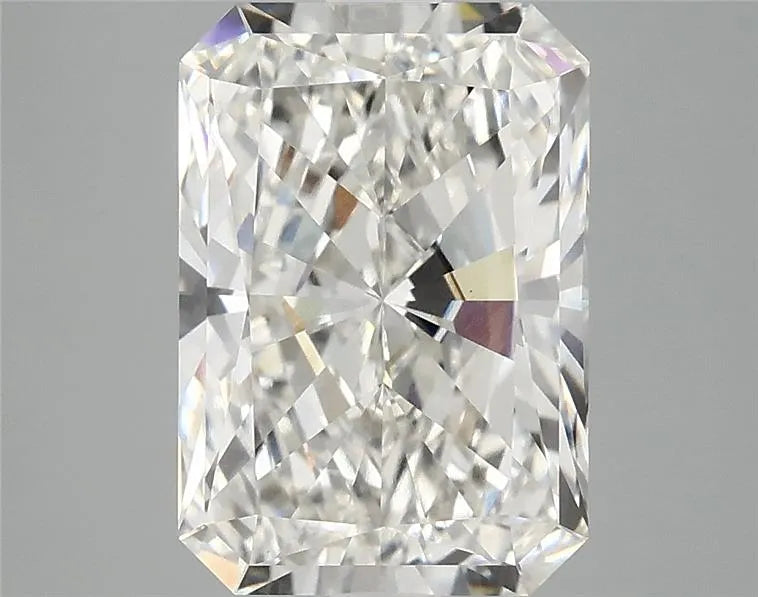 3.87ct Radiant Lab Grown Diamond (Colour F, Clarity VVS2, IGI Certified)