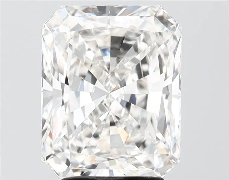 3.87ct Radiant Lab Grown Diamond (Colour G, Clarity VS1, IGI Certified)