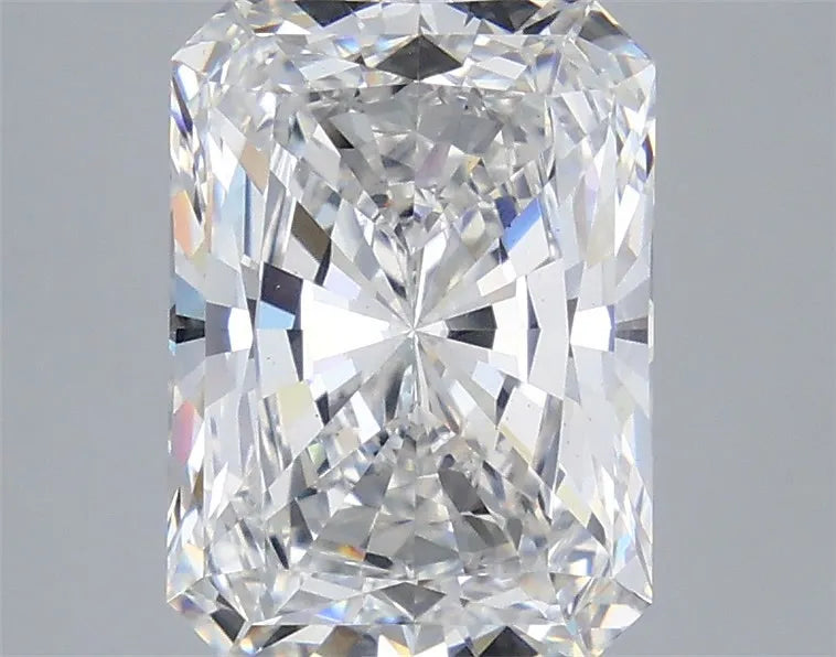 3.88ct Radiant Lab Grown Diamond (Colour E, Clarity VS1, IGI Certified)