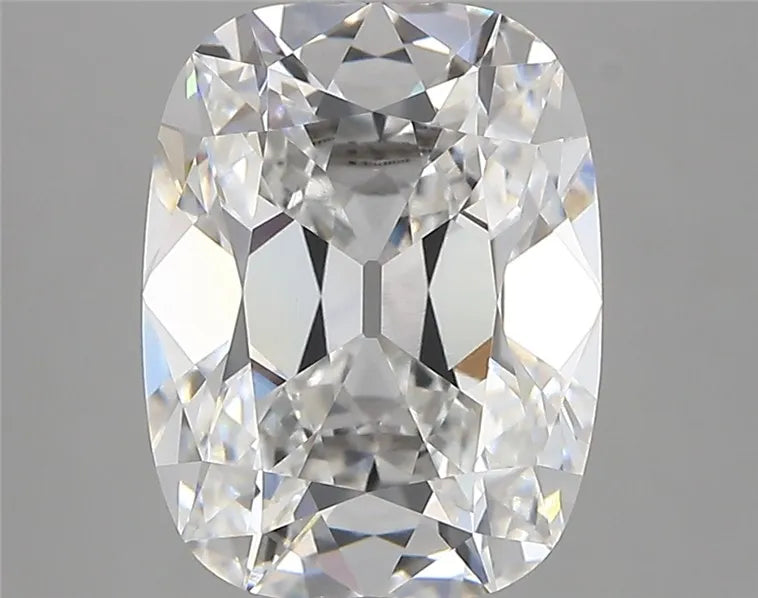3.90ct Cushion modified Lab Grown Diamond (Colour E, Clarity VVS1, IGI Certified)