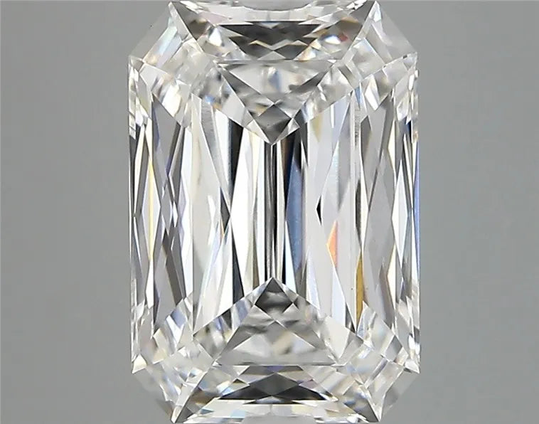 3.90ct Radiant Lab Grown Diamond (Colour E, Clarity VVS2, IGI Certified)