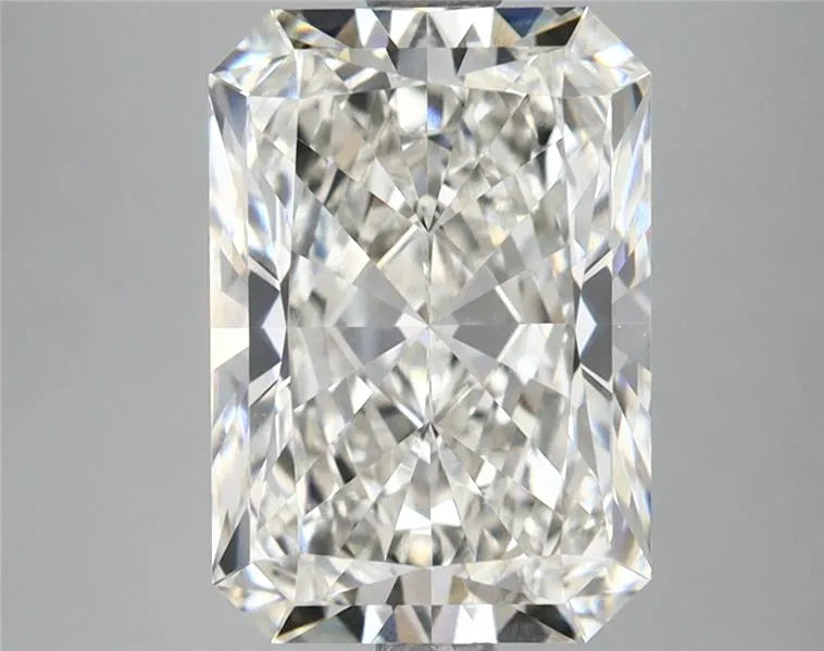 3.90ct Radiant Lab Grown Diamond (Colour F, Clarity VVS2, IGI Certified)