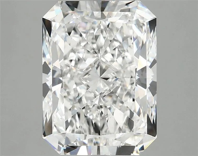 3.91ct Radiant Lab Grown Diamond (Colour E, Clarity VS1, IGI Certified)