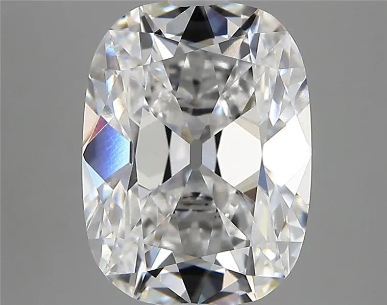 3.92ct Cushion modified Lab Grown Diamond (Colour E, Clarity VVS1, IGI Certified)