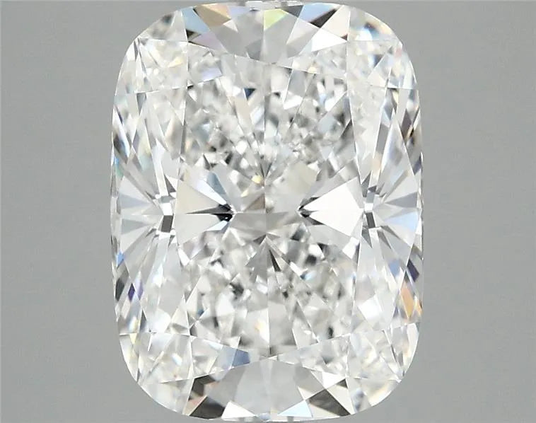 3.92ct Cushion modified Lab Grown Diamond (Colour E, Clarity VVS2, IGI Certified)