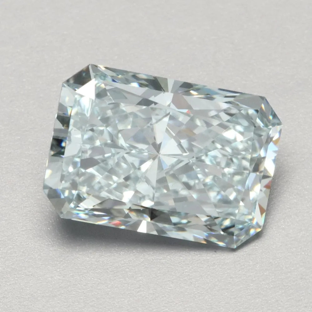 3.92ct Radiant Lab Grown Diamond (Colour Fancy Light Green, Clarity VVS2, IGI Certified)