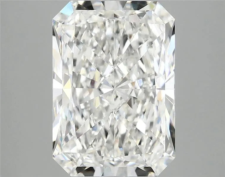 3.93ct Radiant Lab Grown Diamond (Colour F, Clarity VVS2, IGI Certified)