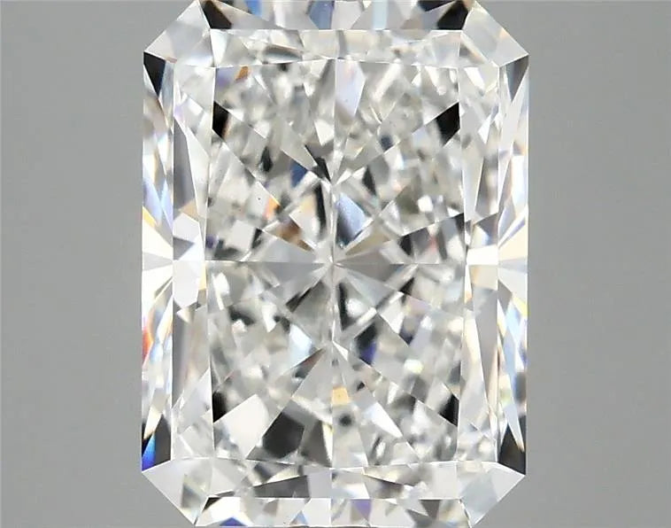 3.95ct Radiant Lab Grown Diamond (Colour E, Clarity VS1, IGI Certified)