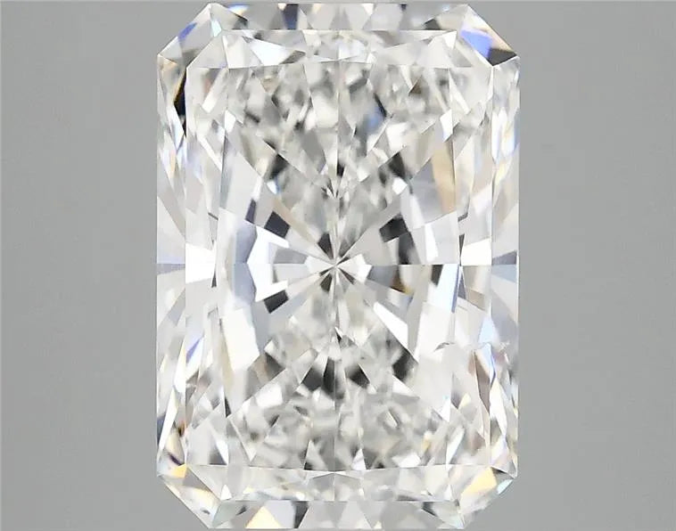 3.95ct Radiant Lab Grown Diamond (Colour E, Clarity VS2, IGI Certified)