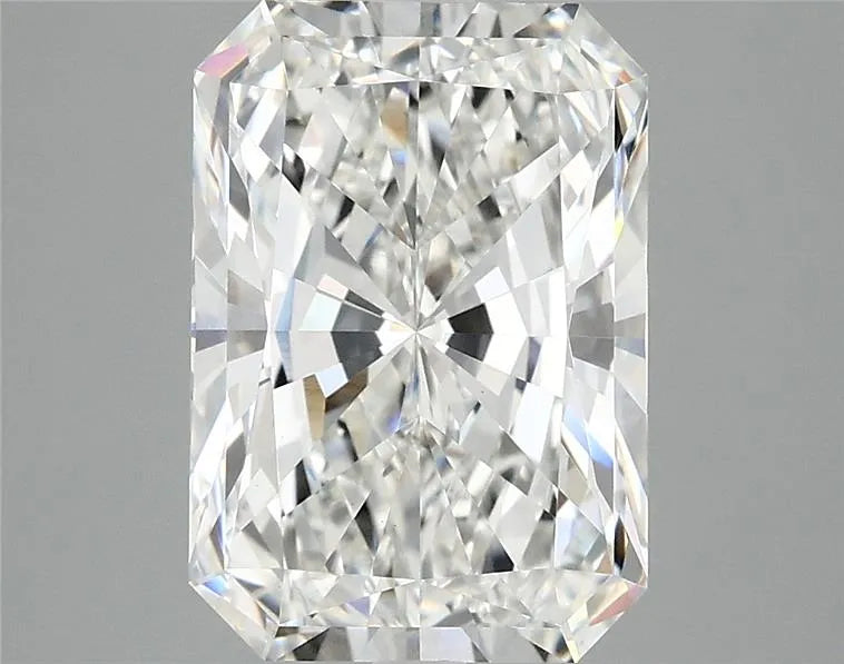 3.96ct Radiant Lab Grown Diamond (Colour F, Clarity VVS2, IGI Certified)