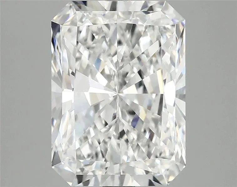 3.98ct Radiant Lab Grown Diamond (Colour D, Clarity VVS2, IGI Certified)