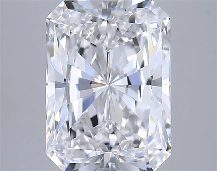 3.99ct Radiant Lab Grown Diamond (Colour D, Clarity VS1, IGI Certified)
