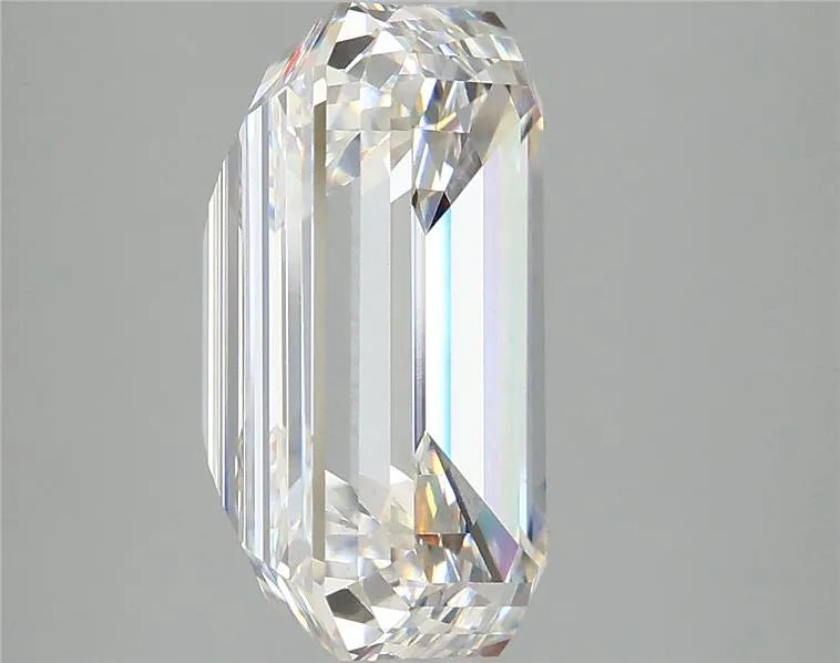 6.08ct Emerald Lab Grown Diamond (Colour G, Clarity VS1, IGI Certified)