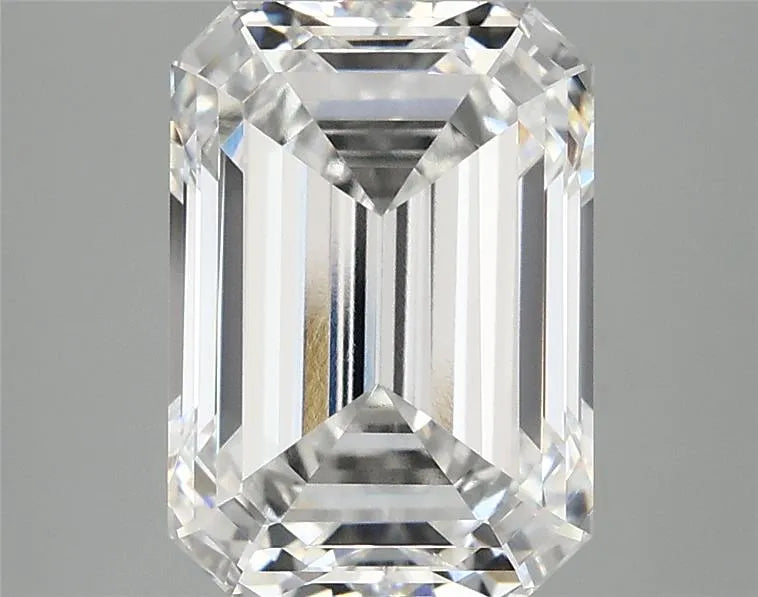 4.10ct Emerald Lab Grown Diamond (Colour D, Clarity VVS2, IGI Certified)