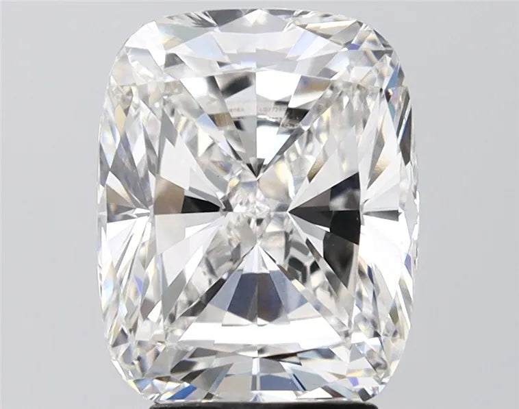 4.00ct Cushion modified Lab Grown Diamond (Colour E, Clarity VVS2, IGI Certified)