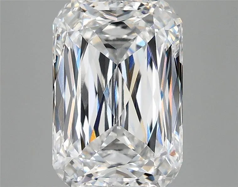 4.00ct Radiant Lab Grown Diamond (Colour D, Clarity VVS2, IGI Certified)