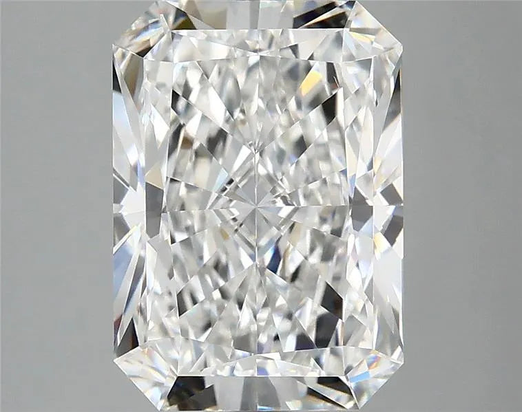 4.00ct Radiant Lab Grown Diamond (Colour E, Clarity VS1, IGI Certified)