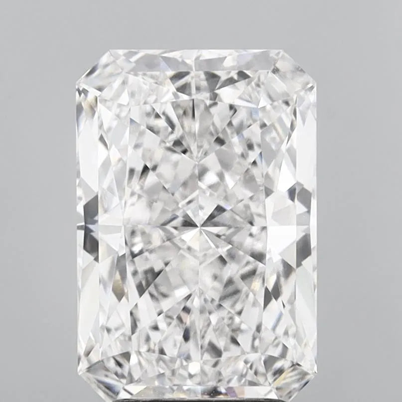 4.00ct Radiant Lab Grown Diamond (Colour E, Clarity VVS2, IGI Certified)