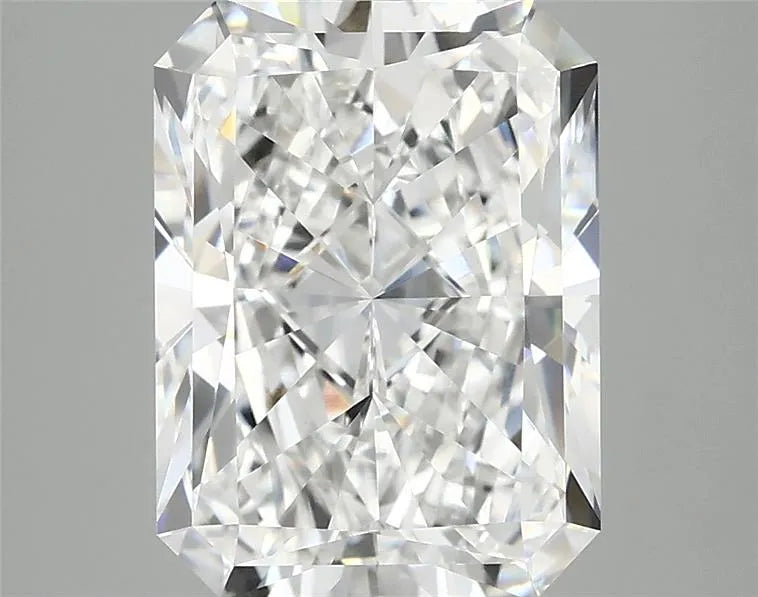 4.00ct Radiant Lab Grown Diamond (Colour E, Clarity VVS2, IGI Certified)
