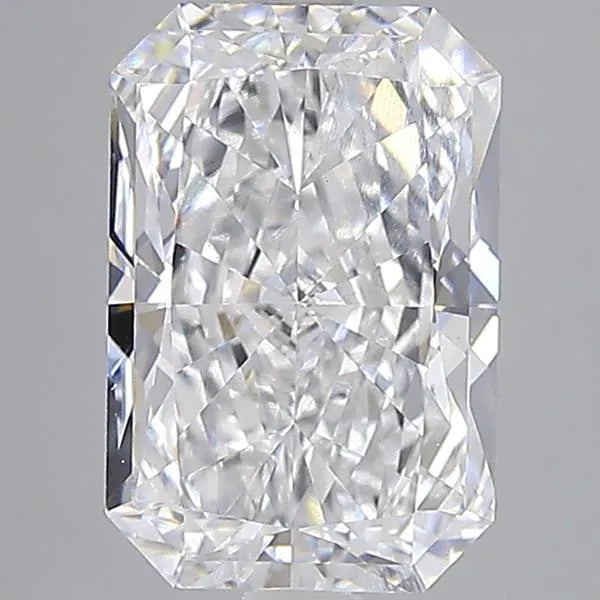 4.00ct Radiant Lab Grown Diamond (Colour E, Clarity VVS2, IGI Certified)
