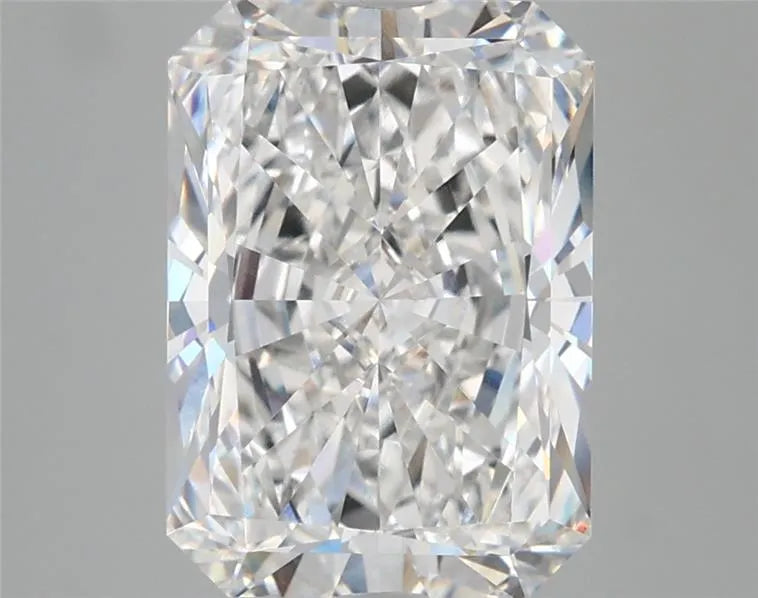 4.00ct Radiant Lab Grown Diamond (Colour E, Clarity VVS2, IGI Certified)