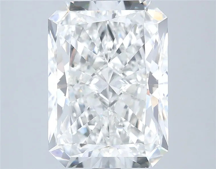 4.00ct Radiant Lab Grown Diamond (Colour F, Clarity VVS2, IGI Certified)