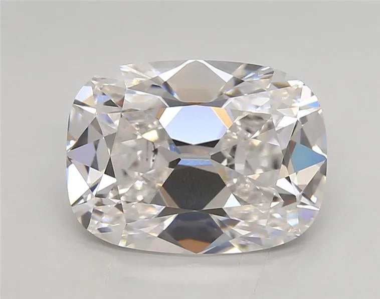 4.01ct Cushion modified Lab Grown Diamond (Colour E, Clarity VVS1, IGI Certified)
