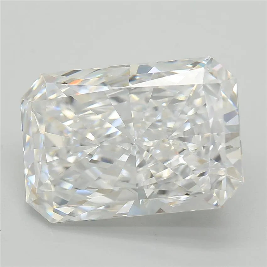 4.01ct Radiant Lab Grown Diamond (Colour D, Clarity VVS2, Cut GD, GIA Certified)