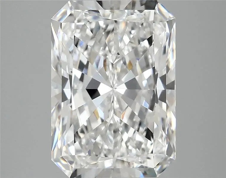 4.01ct Radiant Lab Grown Diamond (Colour D, Clarity VVS2, IGI Certified)