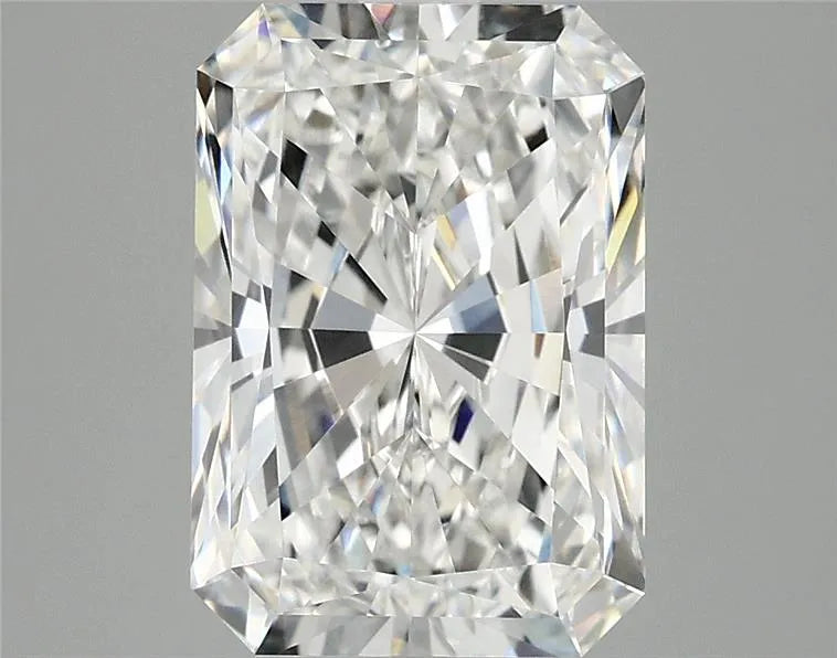 4.01ct Radiant Lab Grown Diamond (Colour F, Clarity VVS2, IGI Certified)