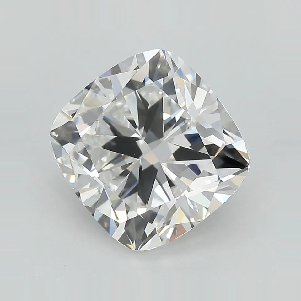 4.02ct Cushion modified Lab Grown Diamond (Colour E, Clarity VVS1, IGI Certified)