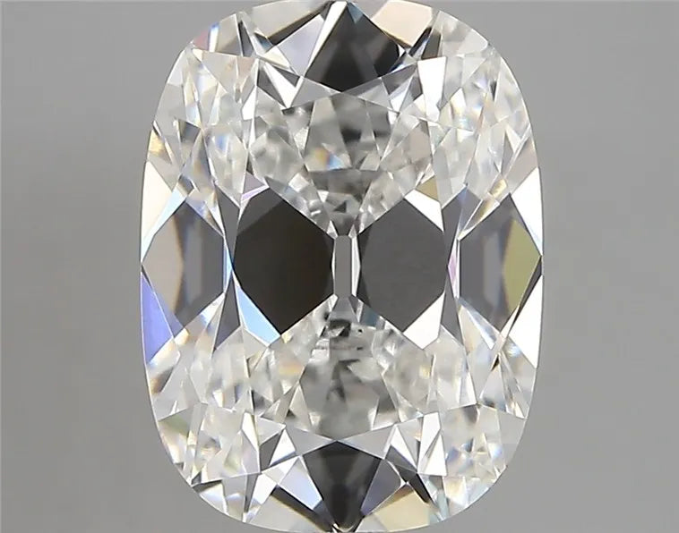 4.02ct Cushion modified Lab Grown Diamond (Colour E, Clarity VVS1, IGI Certified)