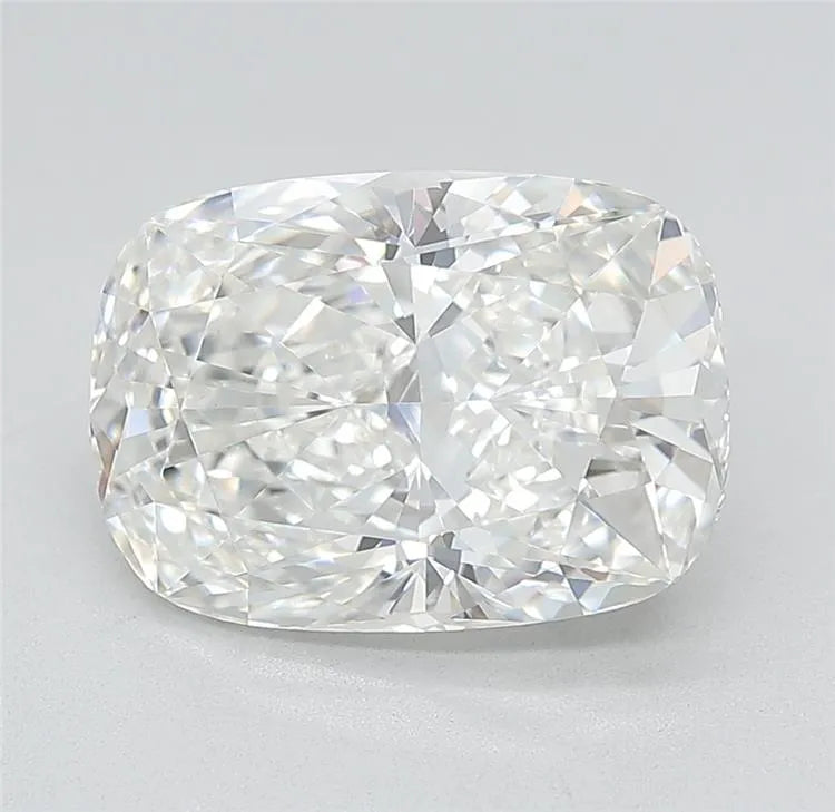 4.02ct Cushion modified Lab Grown Diamond (Colour G, Clarity VVS2, Cut EX, IGI Certified)