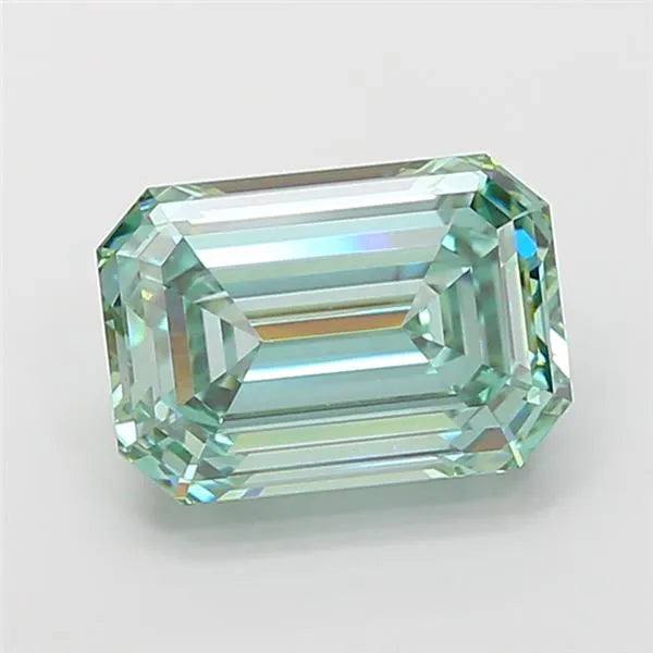 4.02ct Emerald Lab Grown Diamond (Colour Fancy Vivid Green, Clarity VS1, IGI Certified)