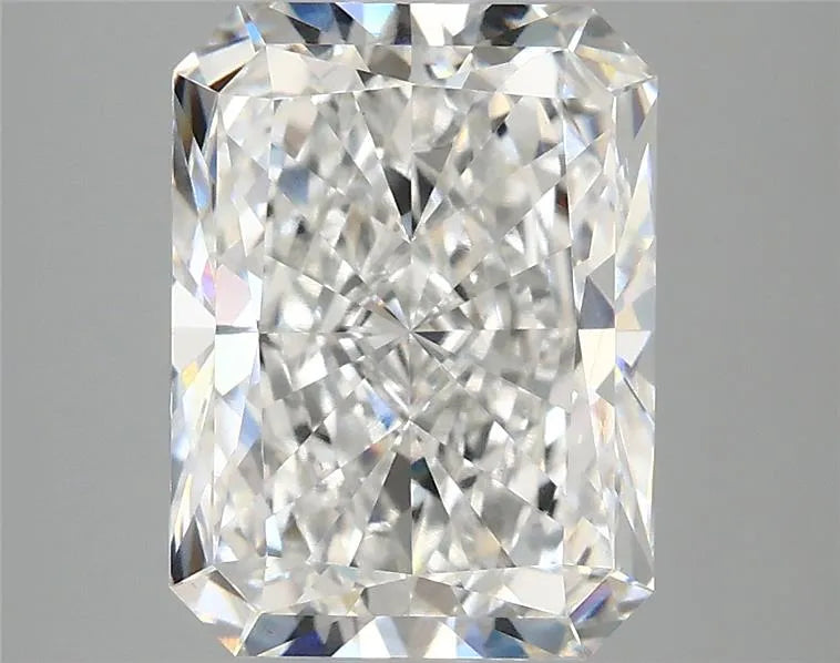4.02ct Radiant Lab Grown Diamond (Colour E, Clarity VS1, IGI Certified)