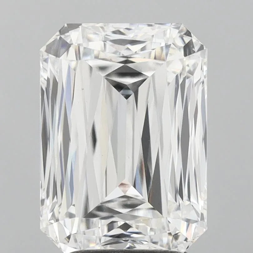 4.02ct Radiant Lab Grown Diamond (Colour E, Clarity VVS2, IGI Certified)