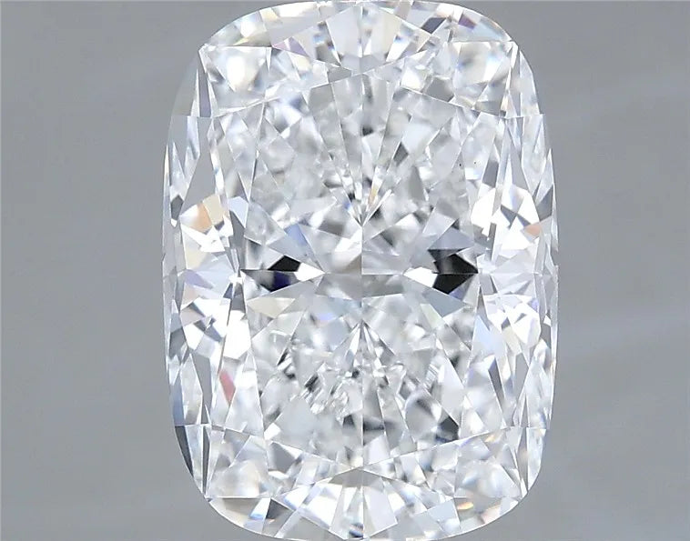 4.03ct Cushion modified Lab Grown Diamond (Colour D, Clarity VVS2, IGI Certified)