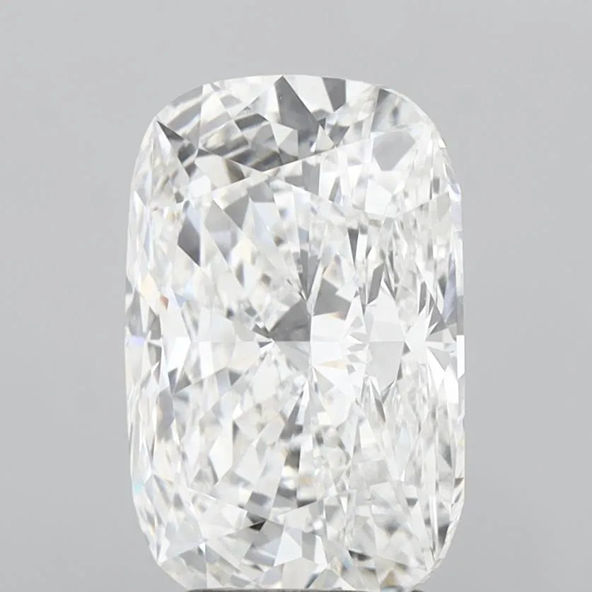 4.03ct Cushion modified Lab Grown Diamond (Colour E, Clarity VVS2, IGI Certified)