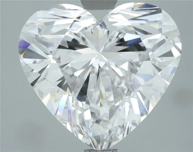 4.03ct Heart Lab Grown Diamond (Colour D, Clarity VVS2, Cut VG, IGI Certified)