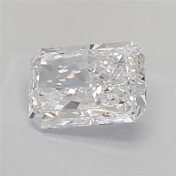 4.03ct Radiant Lab Grown Diamond (Colour D, Clarity VVS1, IGI Certified)