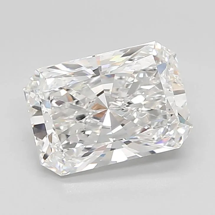 4.03ct Radiant Lab Grown Diamond (Colour E, Clarity VVS2, IGI Certified)