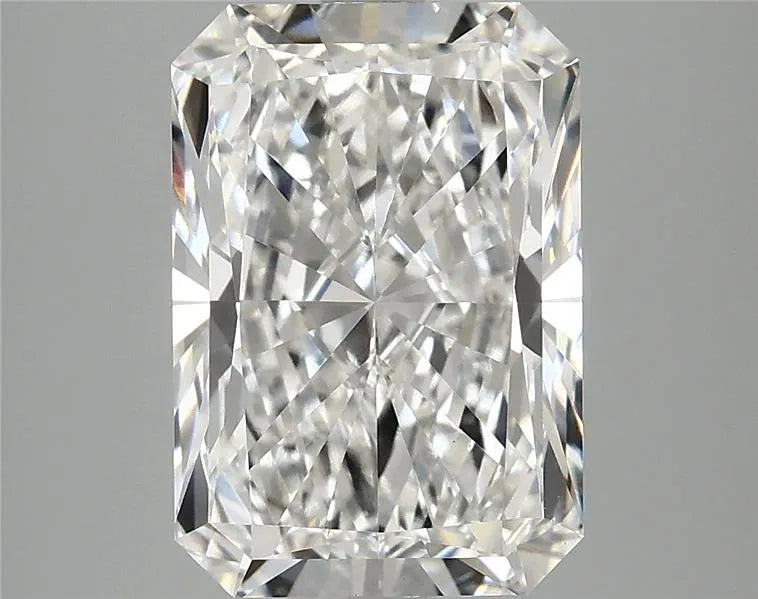 4.03ct Radiant Lab Grown Diamond (Colour F, Clarity VVS2, IGI Certified)