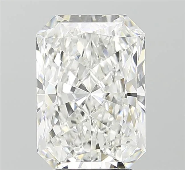 4.03ct Radiant Lab Grown Diamond (Colour F, Clarity VVS2, IGI Certified)