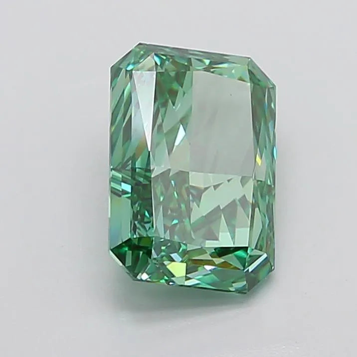 4.03ct Radiant Lab Grown Diamond (Colour Fancy Vivid Green, Clarity VVS2, IGI Certified)