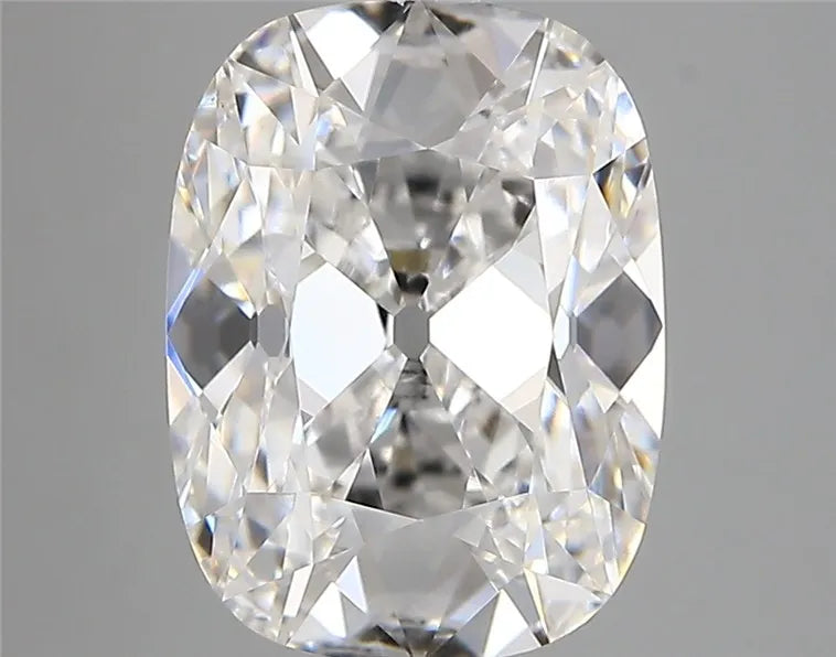 4.04ct Cushion modified Lab Grown Diamond (Colour D, Clarity VVS2, IGI Certified)