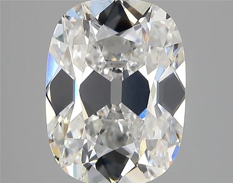 4.04ct Cushion modified Lab Grown Diamond (Colour E, Clarity VVS2, IGI Certified)