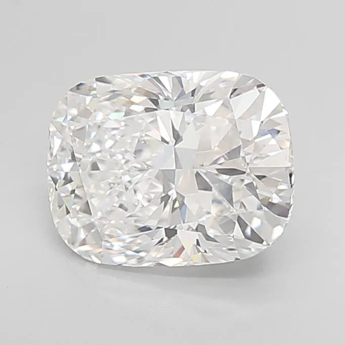 4.04ct Cushion modified Lab Grown Diamond (Colour E, Clarity VVS2, IGI Certified)