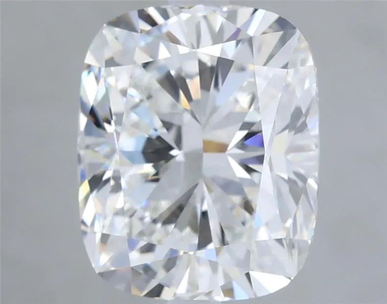 4.04ct Cushion modified Lab Grown Diamond (Colour E, Clarity VVS2, IGI Certified)